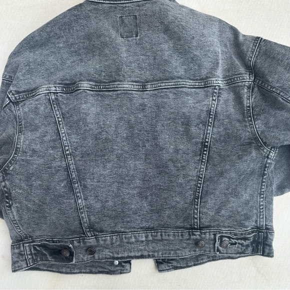 Womens Timeless Denim Jacket - Picture 7 of 9